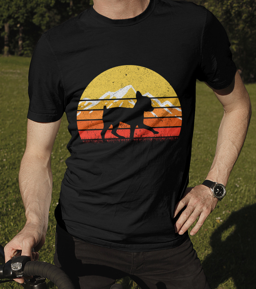 Retro Vintage Chihuahua Dog Sunset Mountain T-Shirt