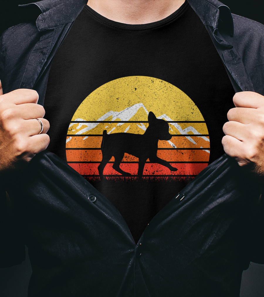 Retro Vintage Chihuahua Dog Sunset Mountain T-Shirt