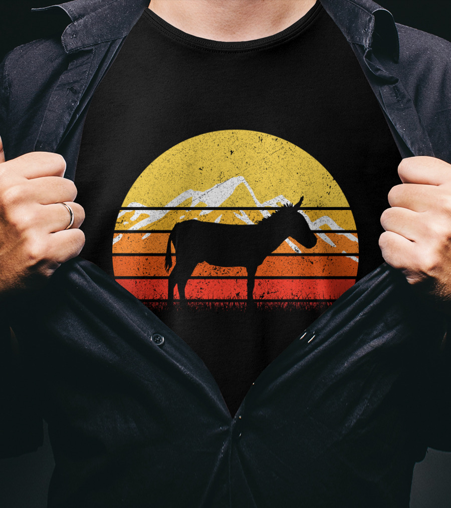 Retro Vintage Donkey Sunset Silhouette With Mountains T-Shirt