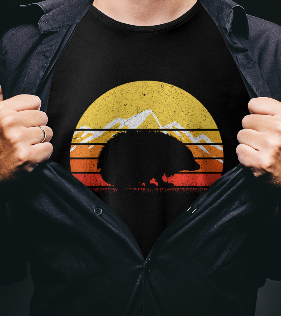 Retro Vintage Hedgehog Silhouette Against Sunset Mountain Stripe Circle T-Shirt