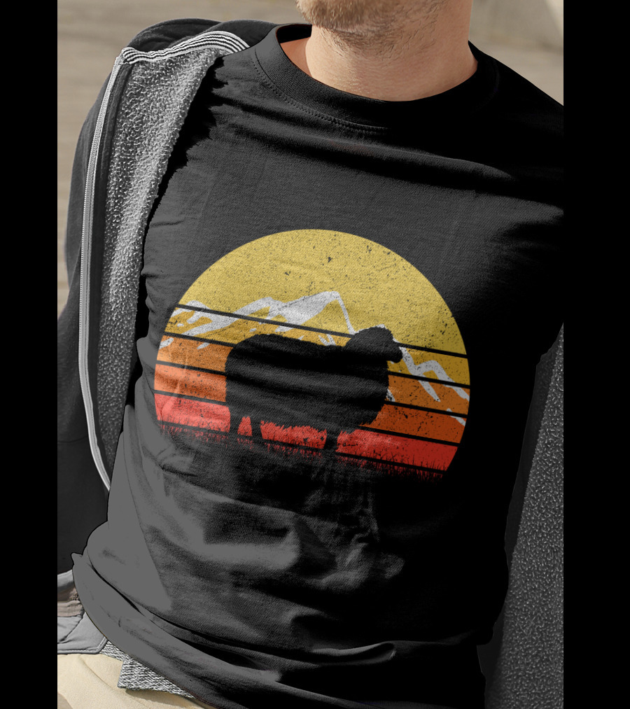Retro Vintage Sheep Sunset With Mountains T-Shirt