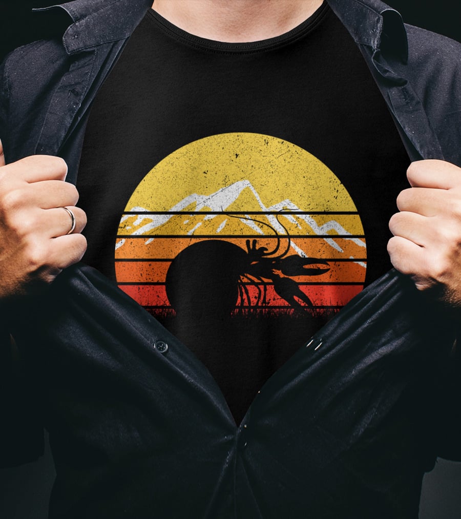 Retro Vintage Hermit Crab Sunset Silhouette Mountains T-Shirt