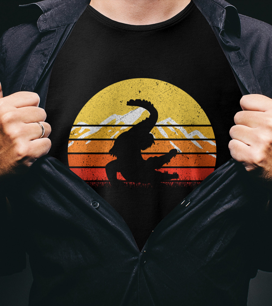 Retro Vintage Alligator Sunset Mountain T-Shirt