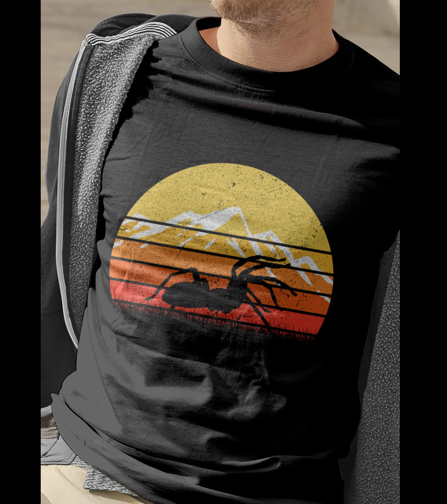 Retro Vintage Tarantula Mountain Sunset T-Shirt