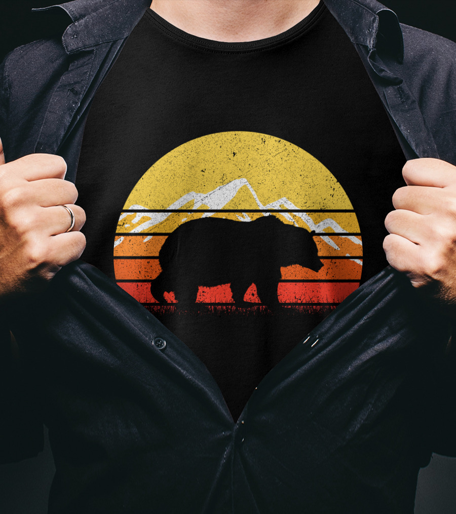 Retro Vintage Bear Silhouette With Sunset And Mountain Background T-Shirt