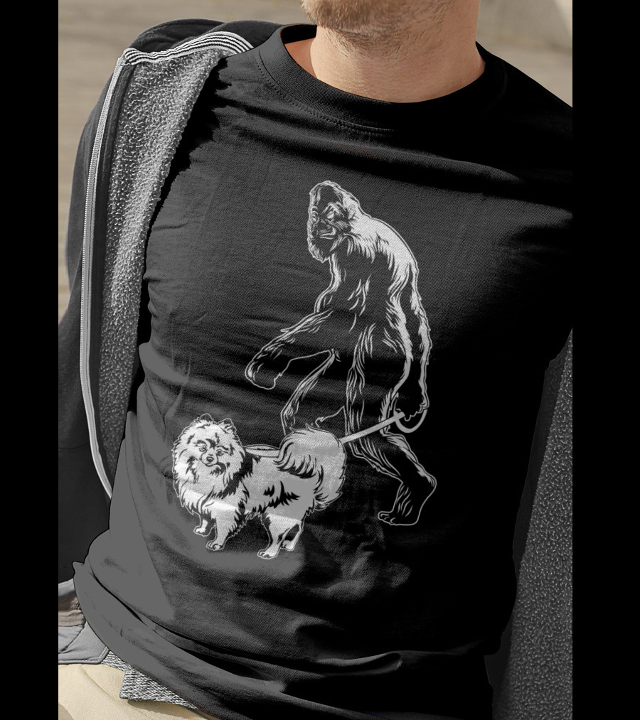 Bigfoot Walking Pomeranian Dog T-Shirt