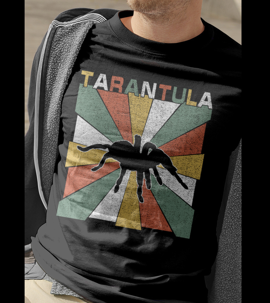 Tarantula Retro 70s Vintage Silhouette With Colorful Geometric Background T-Shirt