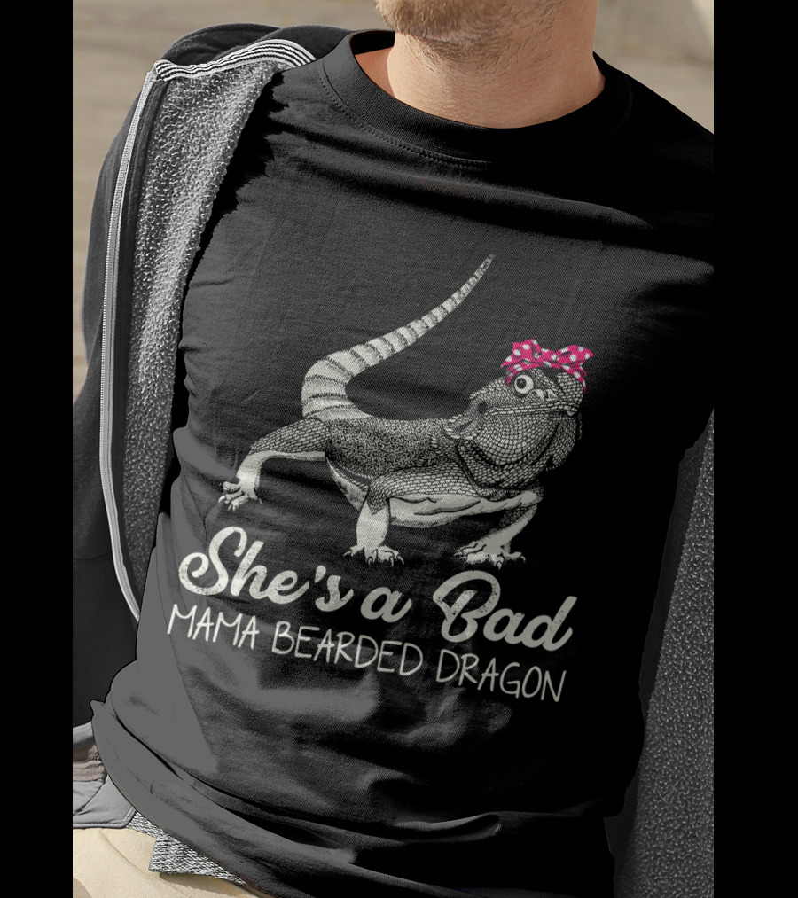 She's A Bad Mama Bearded Dragon With Polka Dot Bow T-Shirt