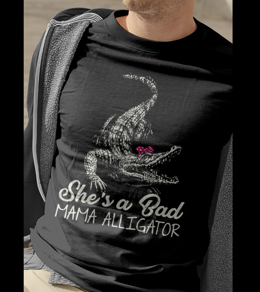 She's A Bad Mama Alligator With Pink Bow T-Shirt