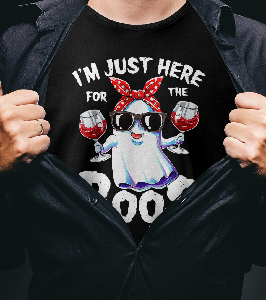 I'm Just Here For The Boos Funny Halloween Women Ghost Holding Wine Glasses T-Shirt