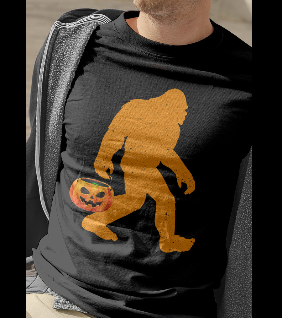 Funny Bigfoot Halloween Jack-o'-Lantern T-Shirt