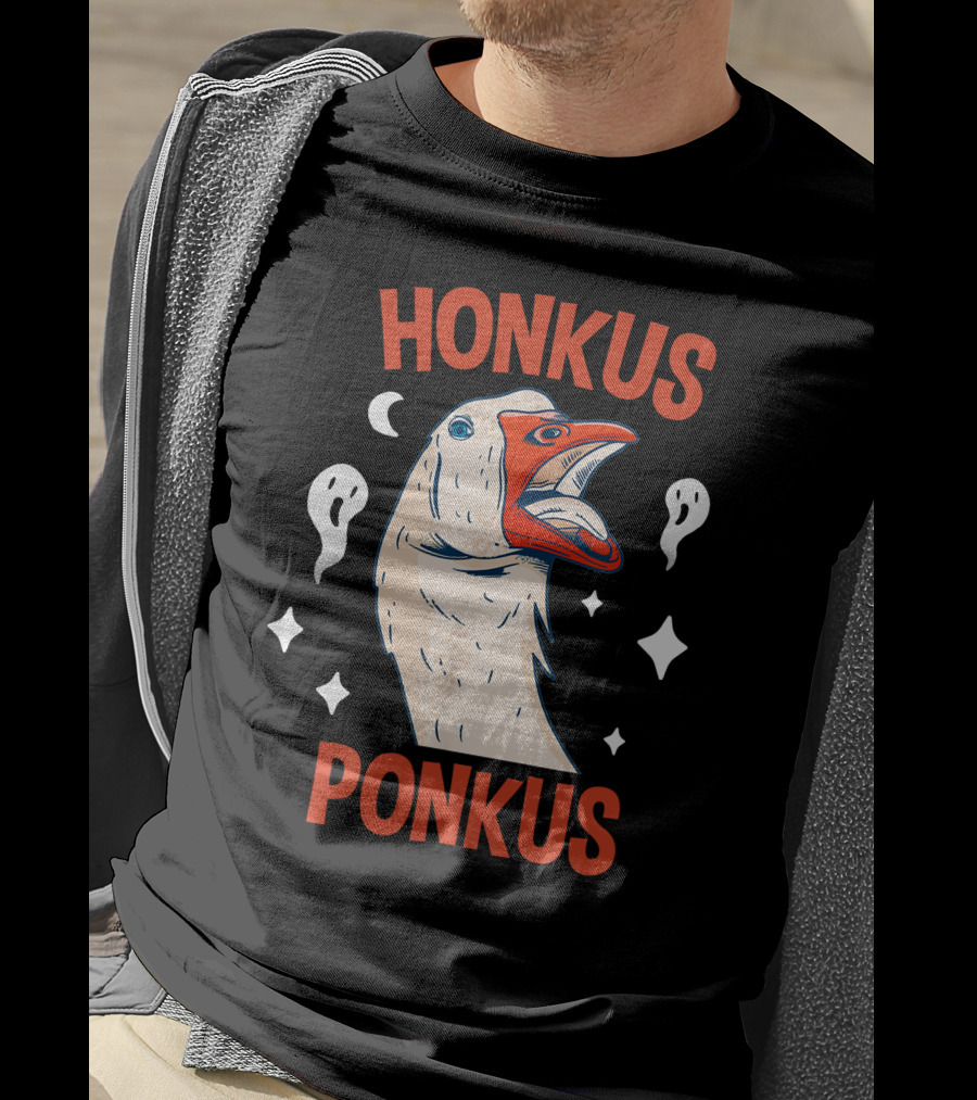 Honkus Ponkus Funny Halloween Duck With Ghosts And Stars T-Shirt
