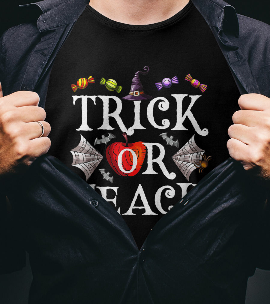 Trick Or Teach Halloween Teacher Funny T-Shirt