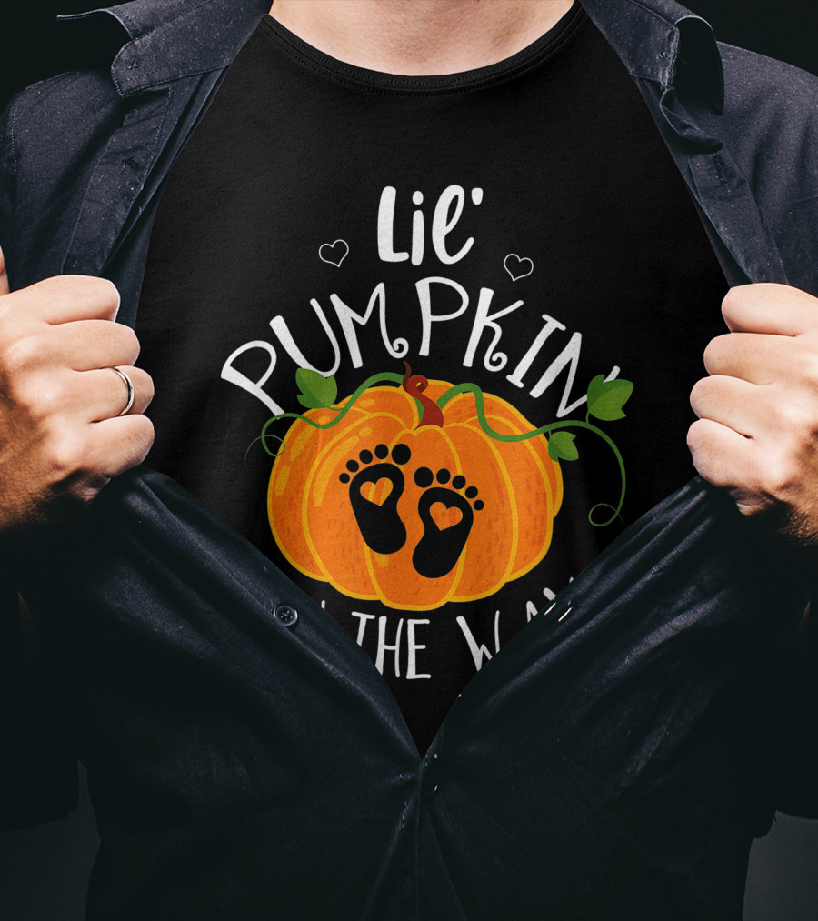 Lil' Pumpkin On The Way Halloween Pregnancy Mom To Be T-Shirt