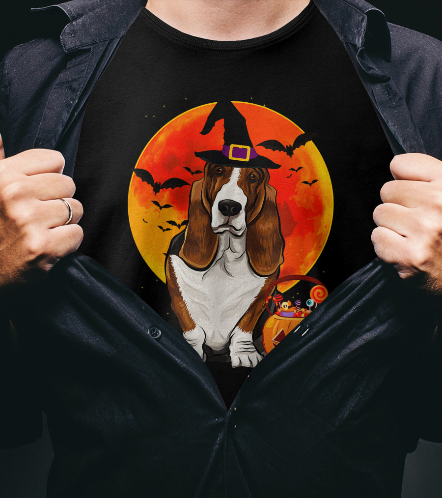 Basset Hound Witch Hat Halloween Pumpkin Candy Holder With Full Moon And Bats T-Shirt