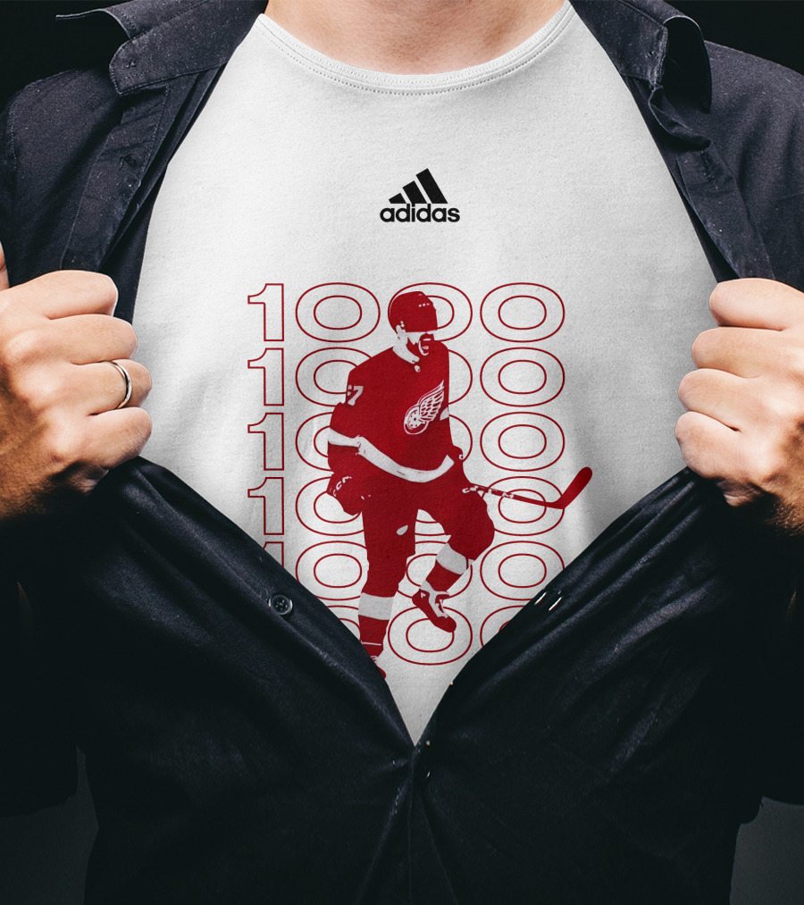 Detroit Red Wings 1000 Games Celebration Player T-Shirt