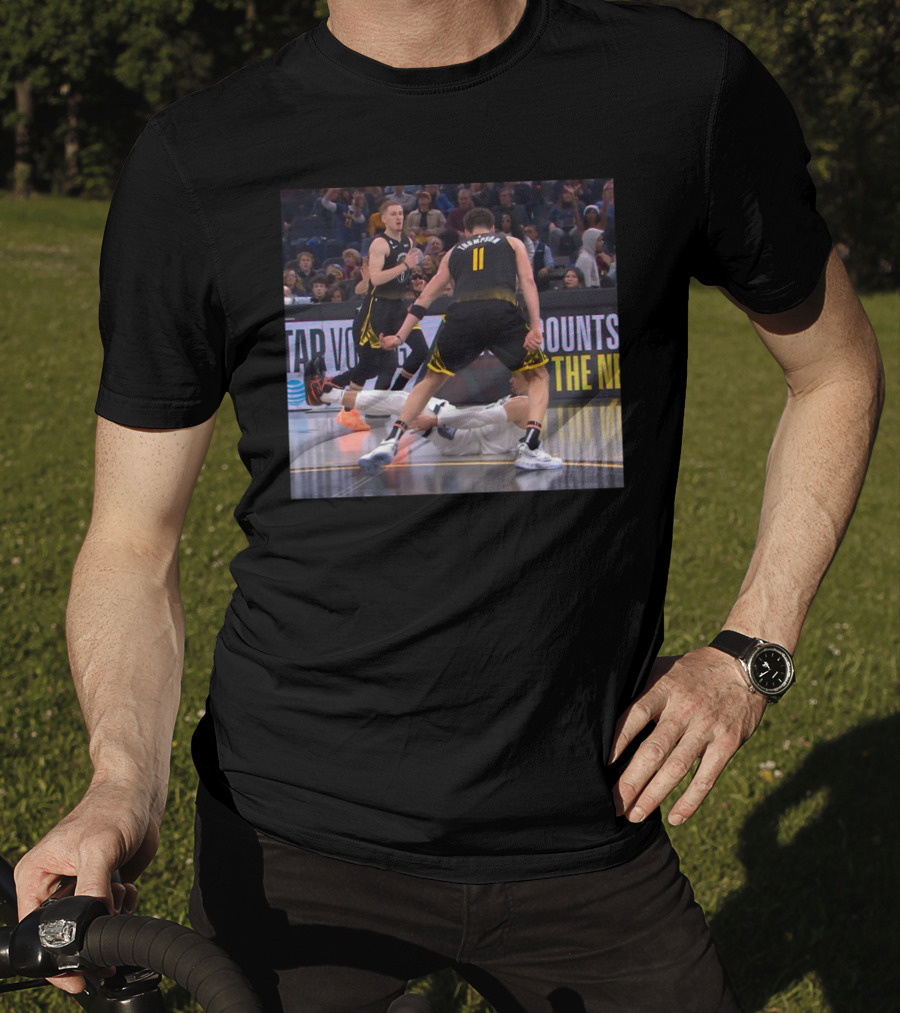 Klay Thompson Beating The Grizzlies On Christmas NBA Game T-Shirt