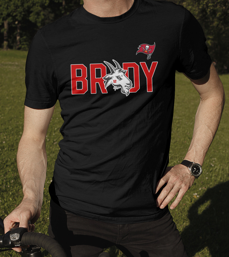 Tom Brady Buccaneers Goat With 12 Jersey And Flag T-Shirt
