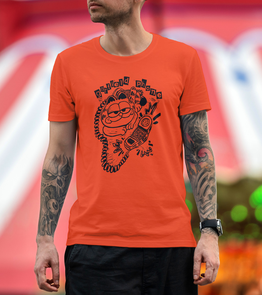 Craftsanity Shop Garfield Phone Relaxed Vintage Comic Vibe T-Shirt