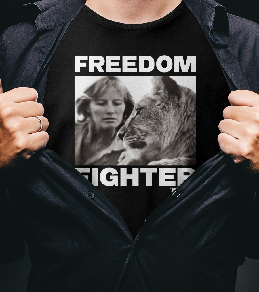 FREEDOM FIGHTER BORN FREE Lion And Woman Interaction T-Shirt