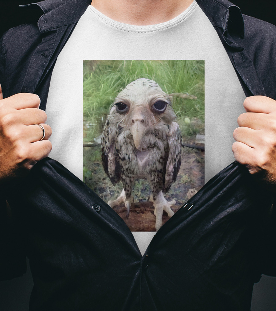 LAMONTS Unique Bird Creature With Big Eyes And Distinct Features T-Shirt