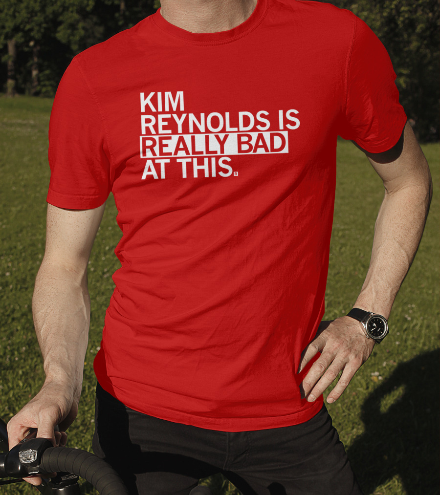 Kim Reynolds Is Really Bad At This T-Shirt