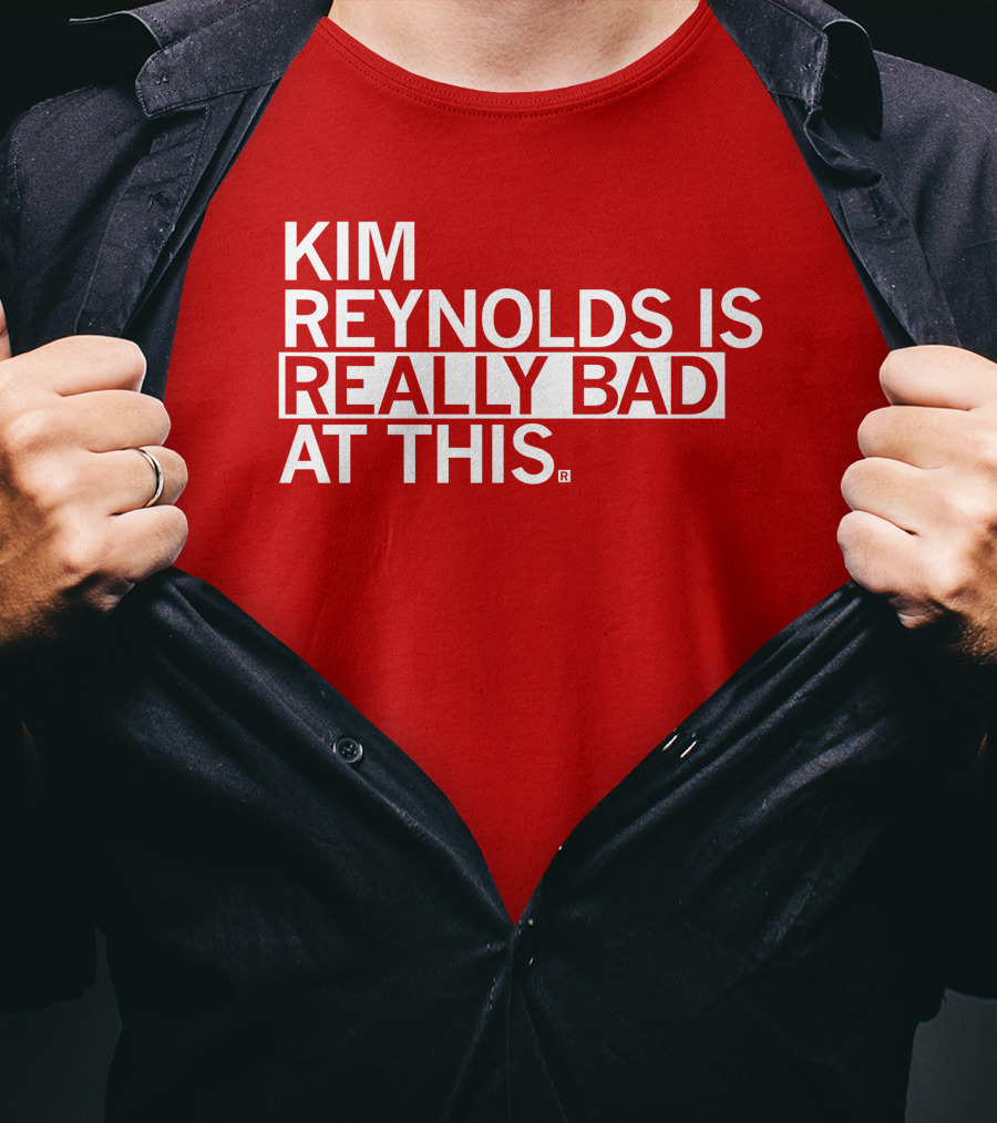 Kim Reynolds Is Really Bad At This T-Shirt