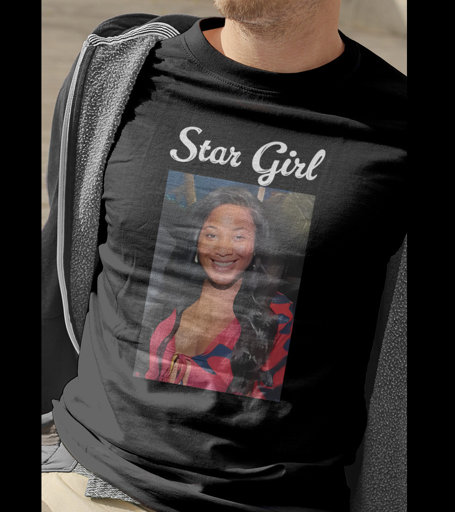 Star Girl Erica Nlewedim Smiling T-Shirt
