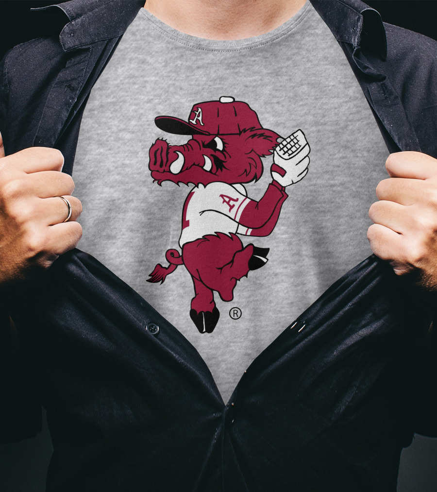 Arkansas Razorbacks Baseball Hog Pitching Ribby T-Shirt