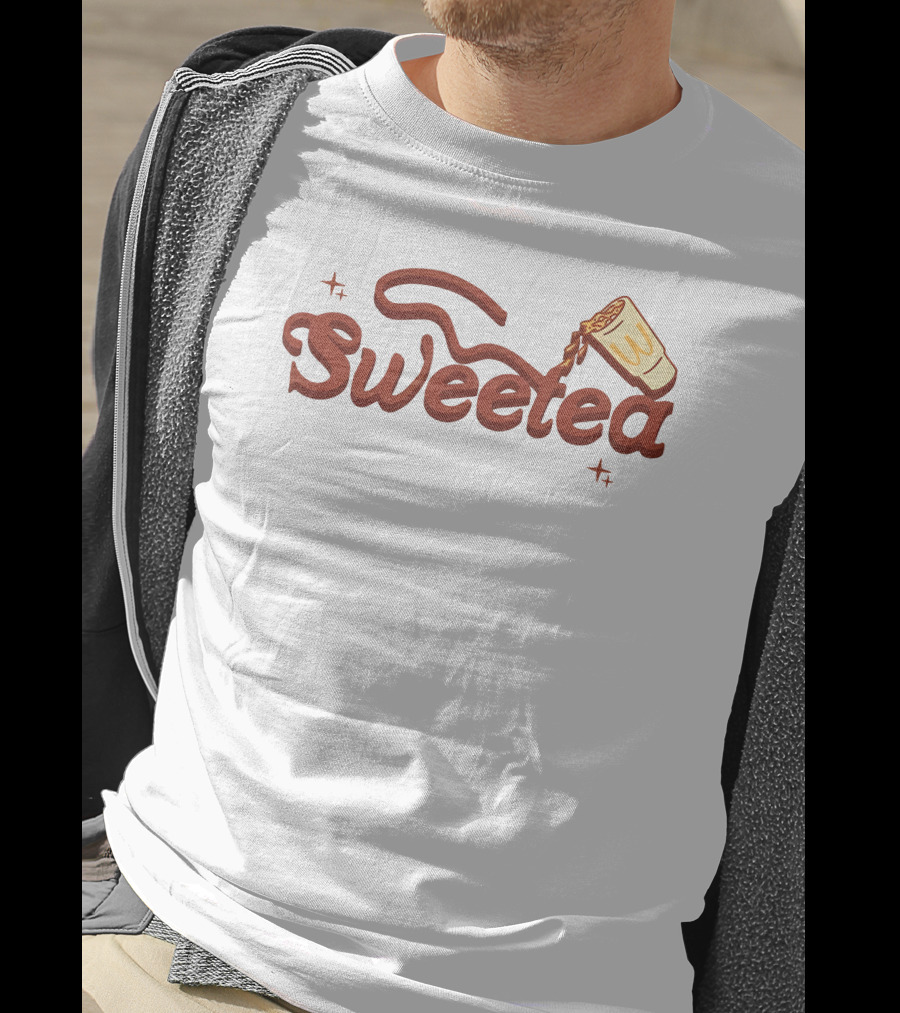 Sweetea Pouring Cup Red Script T-Shirt