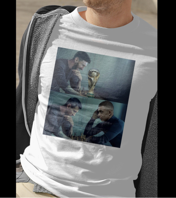 Lionel Messi And Kylian Mbappe Chess Match With FIFA World Cup Trophy T-Shirt