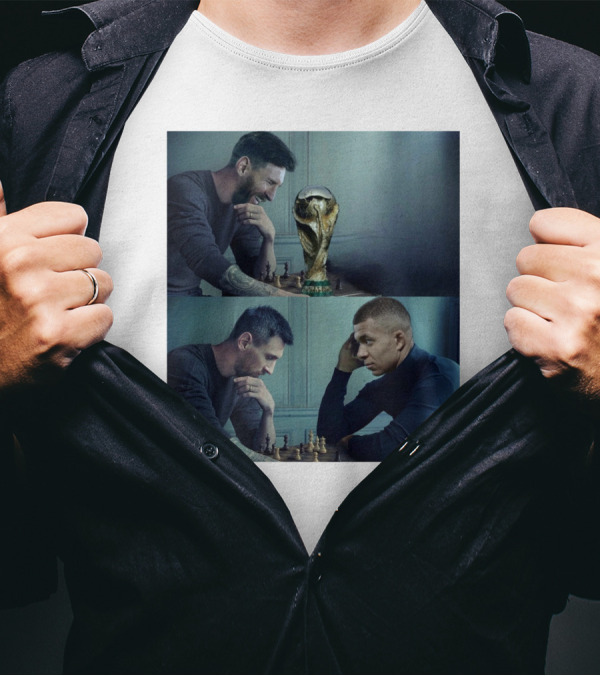 Lionel Messi And Kylian Mbappe Chess Match With FIFA World Cup Trophy T-Shirt