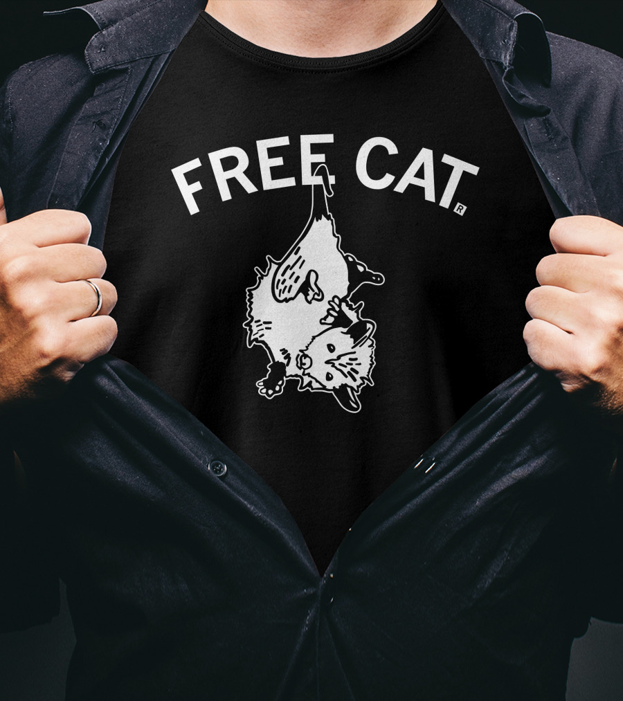Free Cat Didelphis Virginiana Hanging T-Shirt