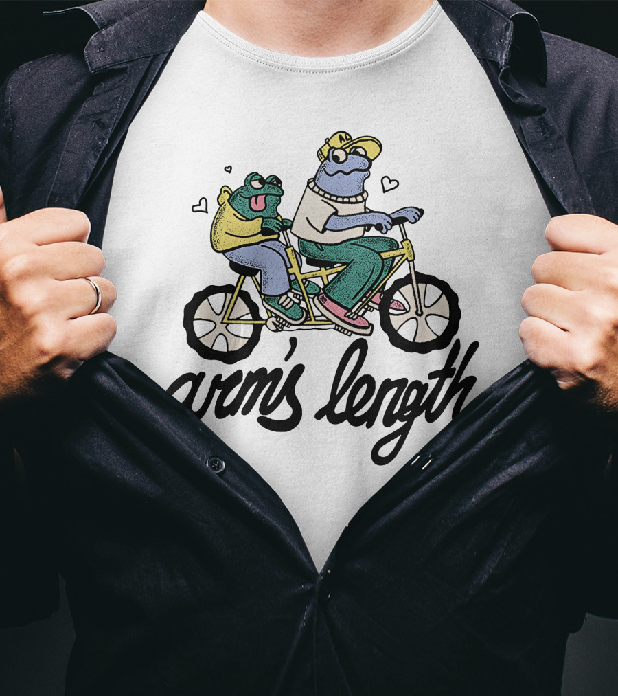 Arm's Length Frog And Toad Tandem Bicycle Hearts T-Shirt