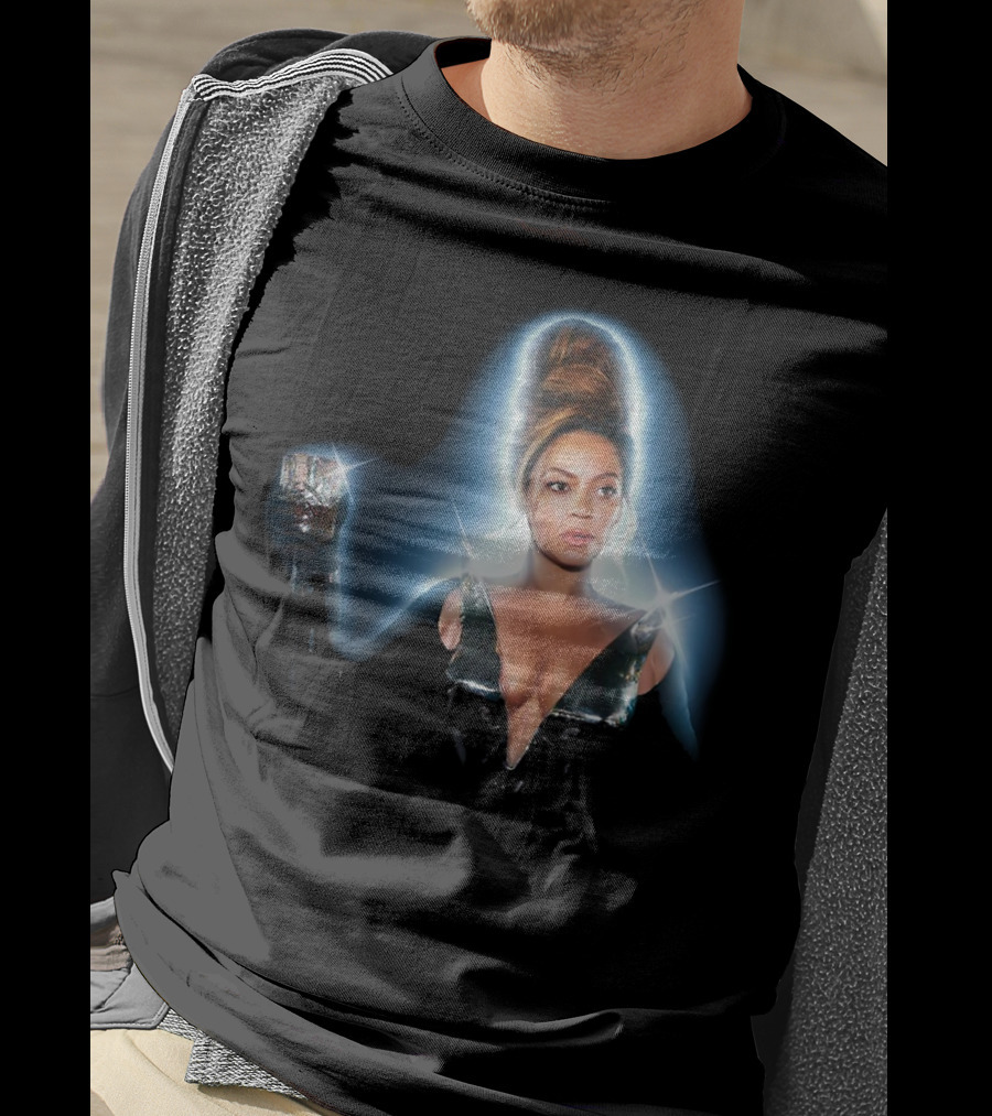 Beyonce That Girl Track Iconic Glamorous Photo With Drink T-Shirt