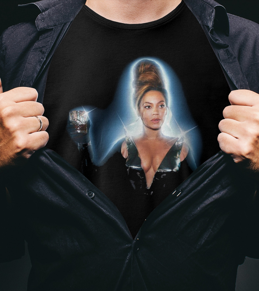Beyonce That Girl Track Iconic Glamorous Photo With Drink T-Shirt
