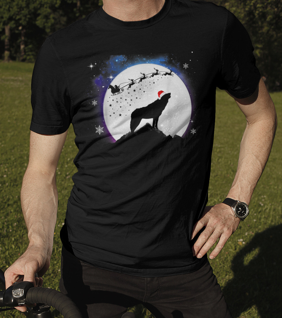 Wolf Santa Hat Full Moon Christmas Night T-Shirt
