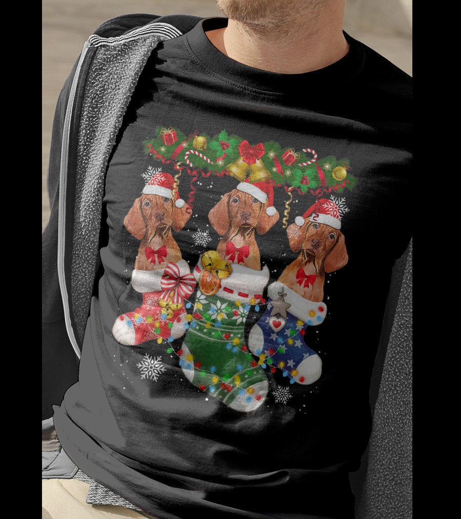 Vizsla Dogs In Christmas Stockings With Santa Hats And Holiday Decorations T-Shirt