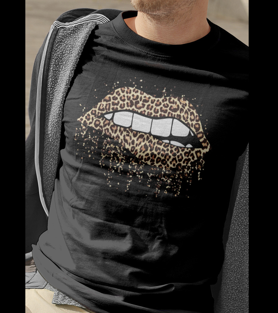 Cool Leopard Print Lips Bite Kiss Me Cheetah T-Shirt