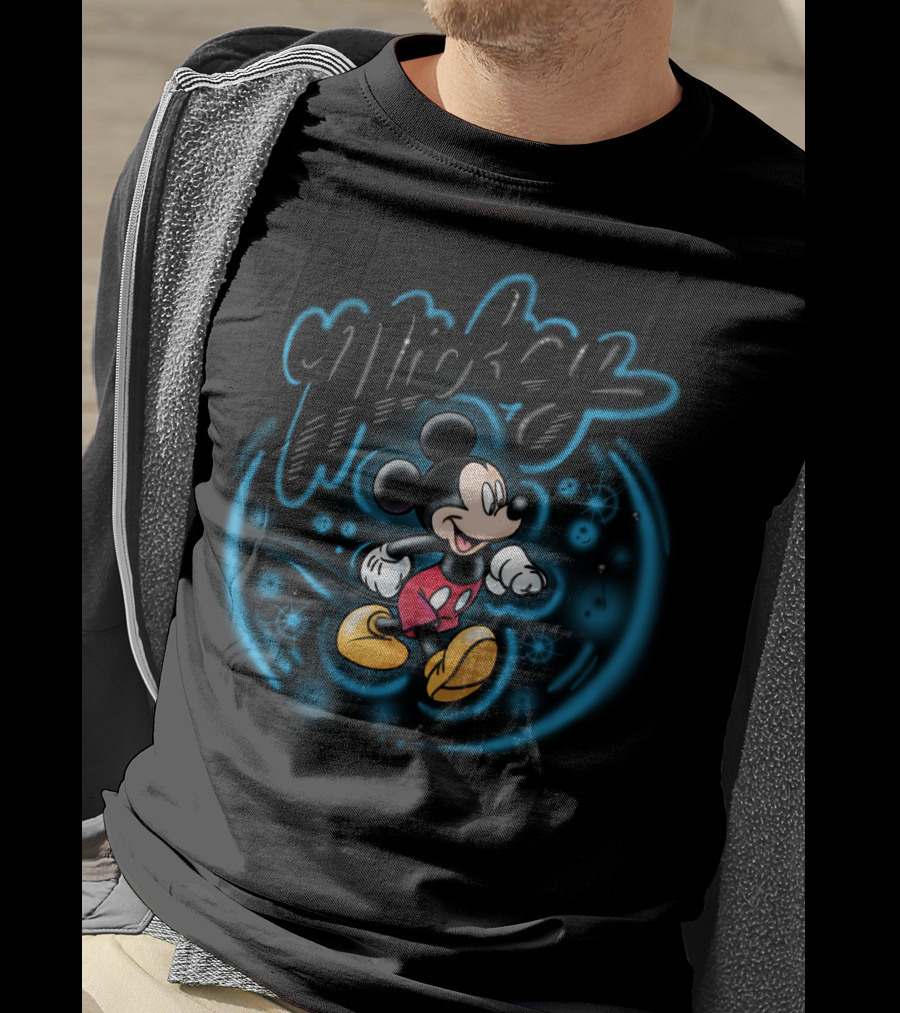 Disney Mickey Mouse Airbrush Mickey Retro Style 1 T-Shirt