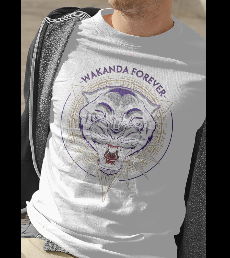 Wakanda Forever Marvel Black Panther Iconic Fierce Circle T-Shirt