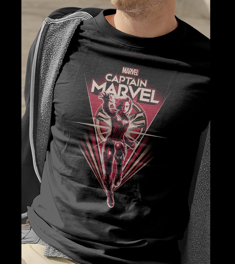 Marvel Captain Marvel Dynamic Flight Triangular Emblem T-Shirt