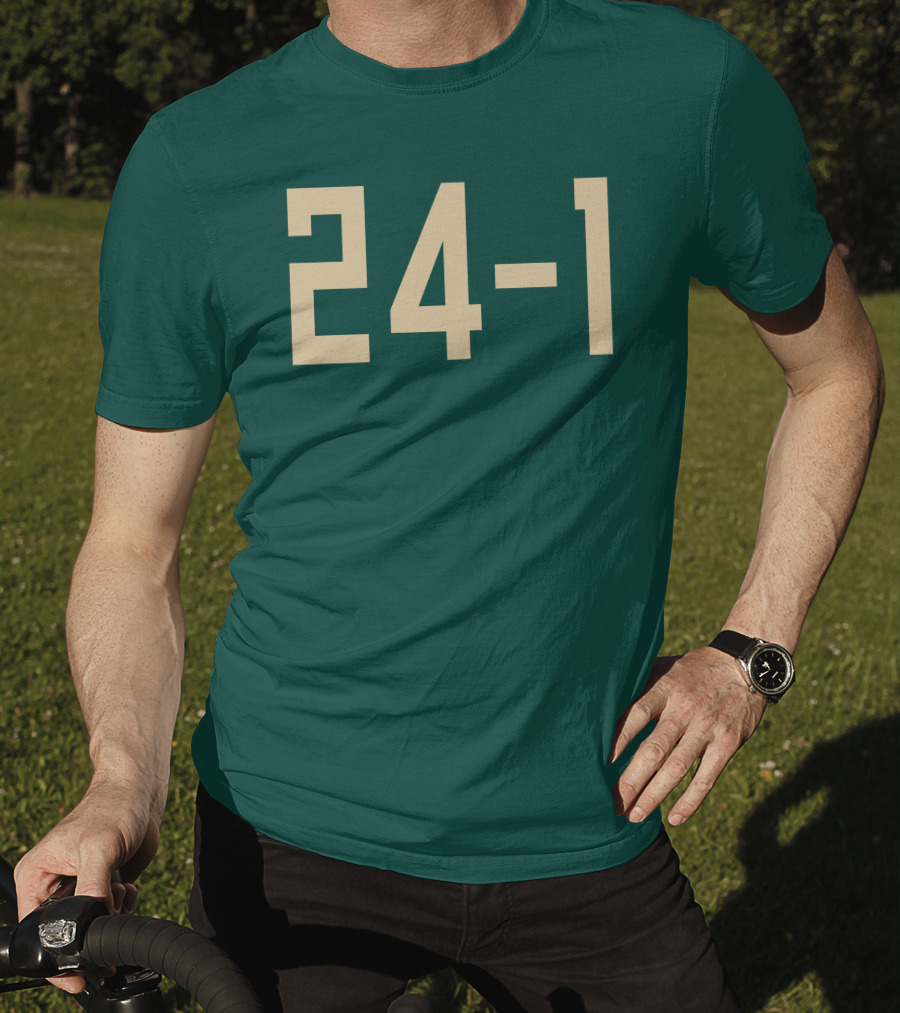 Bucks 24-1 Golden Numbers T-Shirt