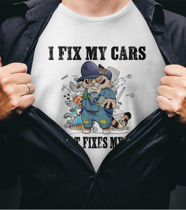 I Fix My Cars My Cat Fixes My Soul Mechanic Cat With Tools T-Shirt
