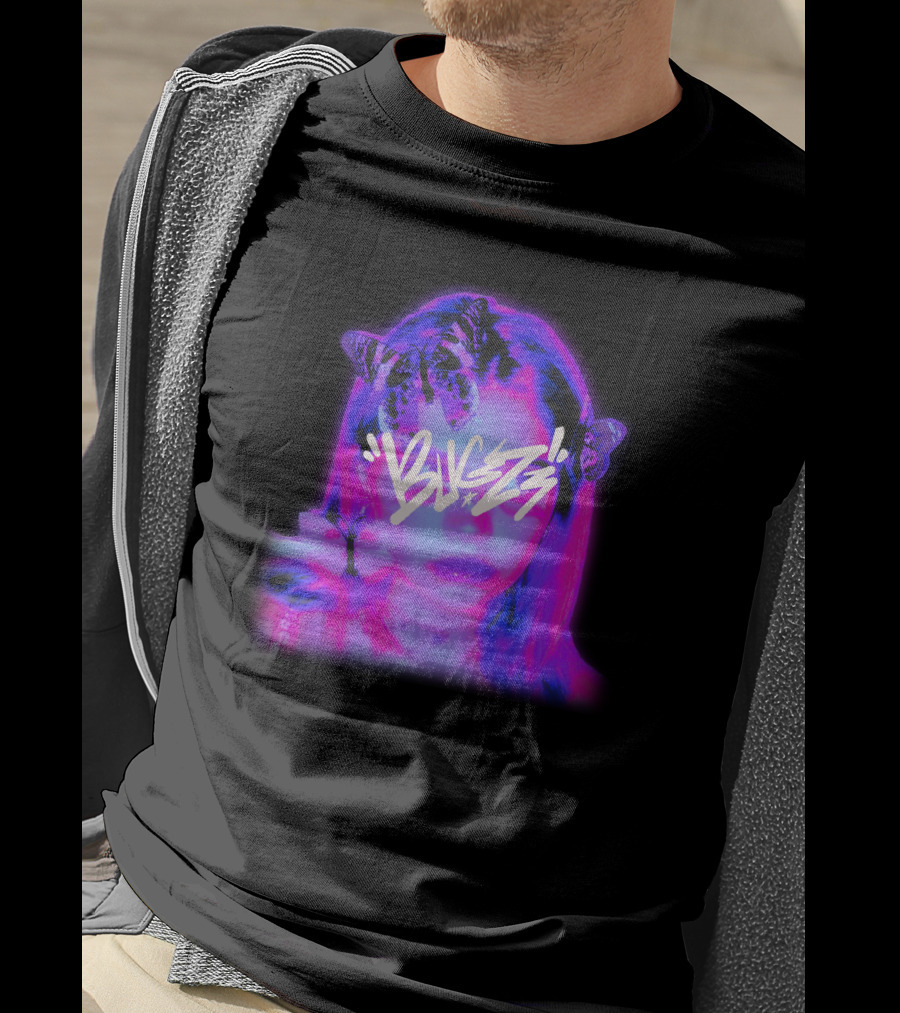 Bugzz Girl Neon Butterfly Aesthetic T-Shirt
