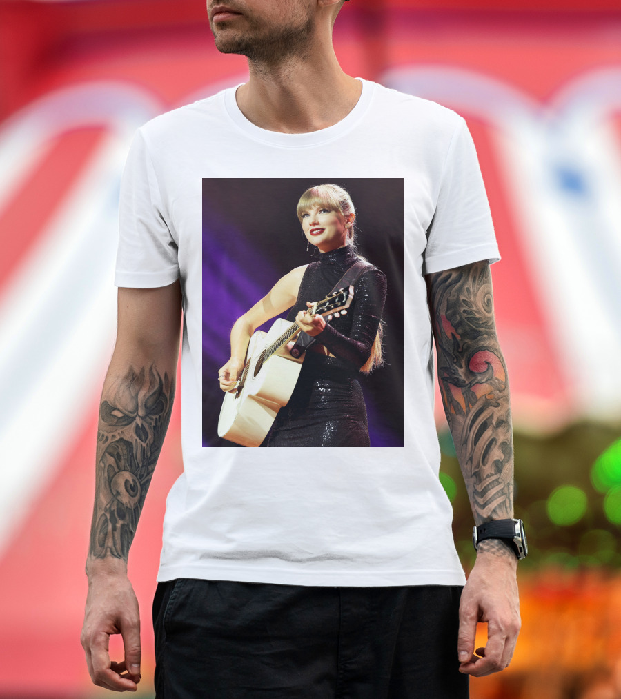 Taylor Swift Will Be the Next Super Bowl Halftime T-Shirt