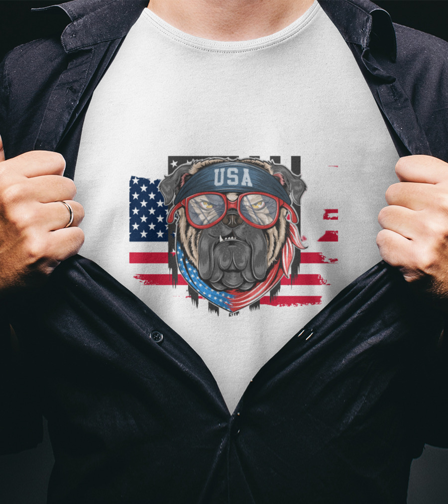 USA Bandana Glasses American Bulldog With Flag Background T-Shirt