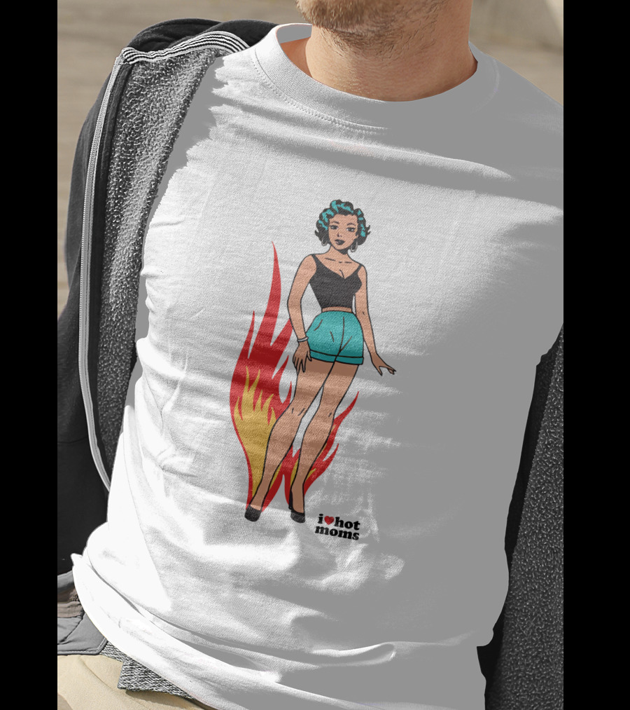 I Heart Hot Moms Vintage Comic Style Flame Background T-Shirt