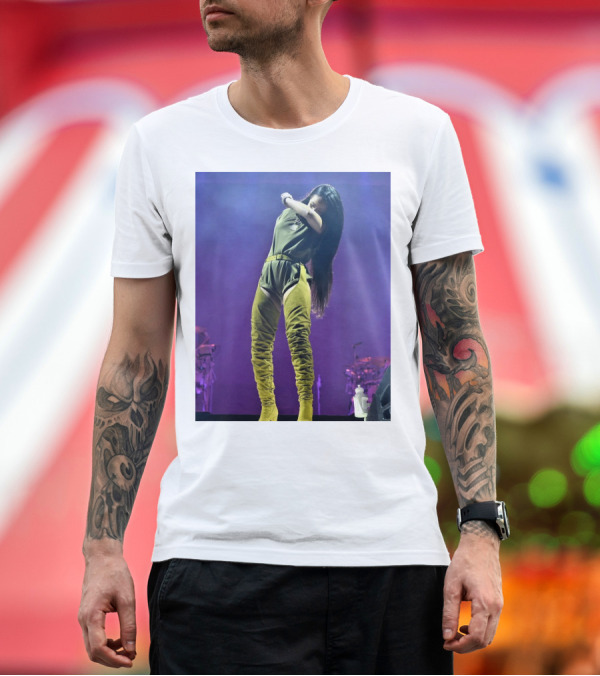 Premium T-Shirt: Rihanna Performing Live at Made in America Festival T-Shirt Rihanna Performing Live at Made in America Festival T-Shirt