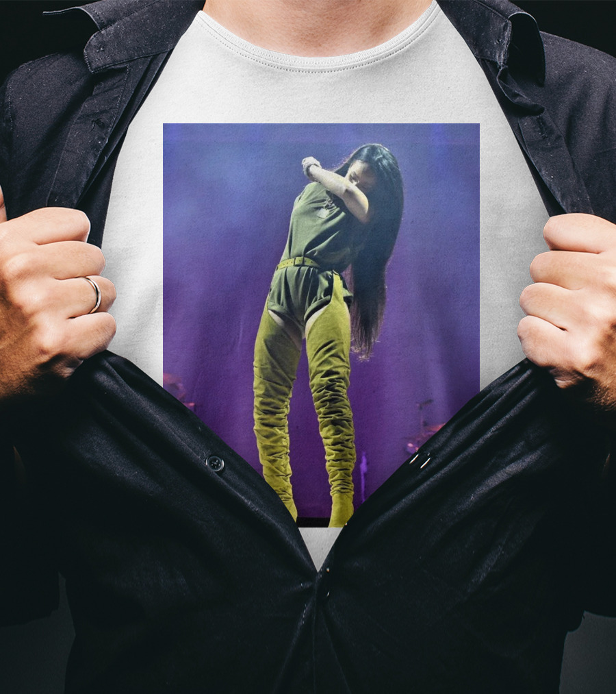 Rihanna Performing Live At Made In America Festival T-Shirt